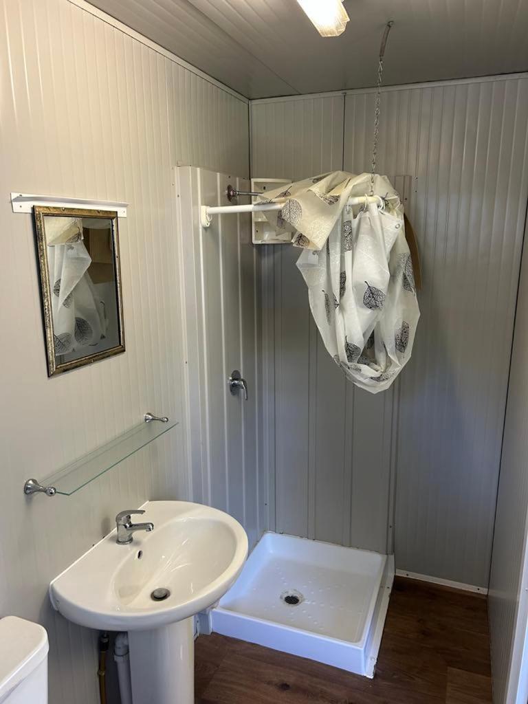 Gundy Pub & Caravan Park Gundiah Buitenkant foto