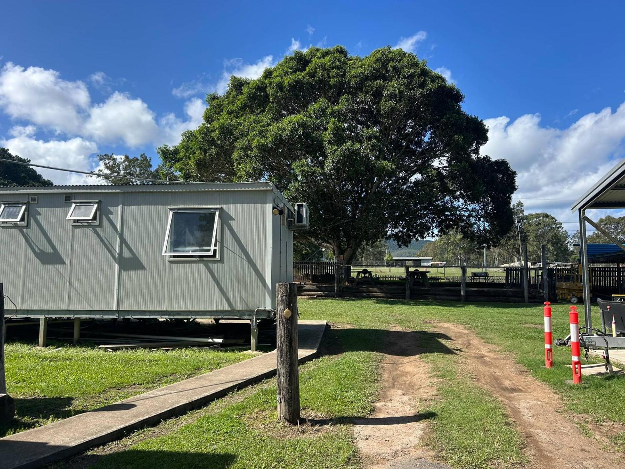 Gundy Pub & Caravan Park Gundiah Buitenkant foto